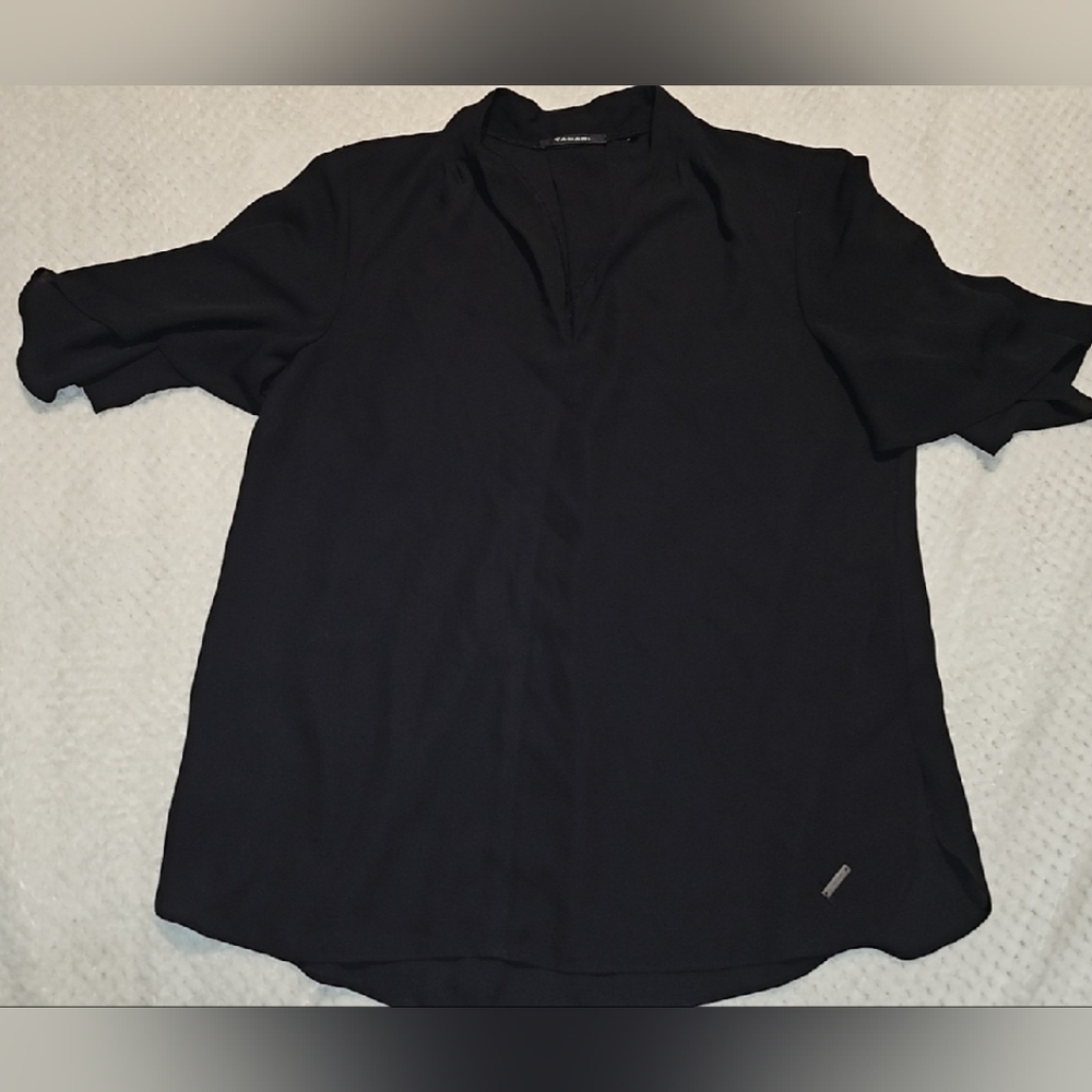 Black silky flowy Shirt with 3/4 Sleeve